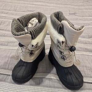 Dream Pairs Kids Winter Snow Boots, Gray with Black
